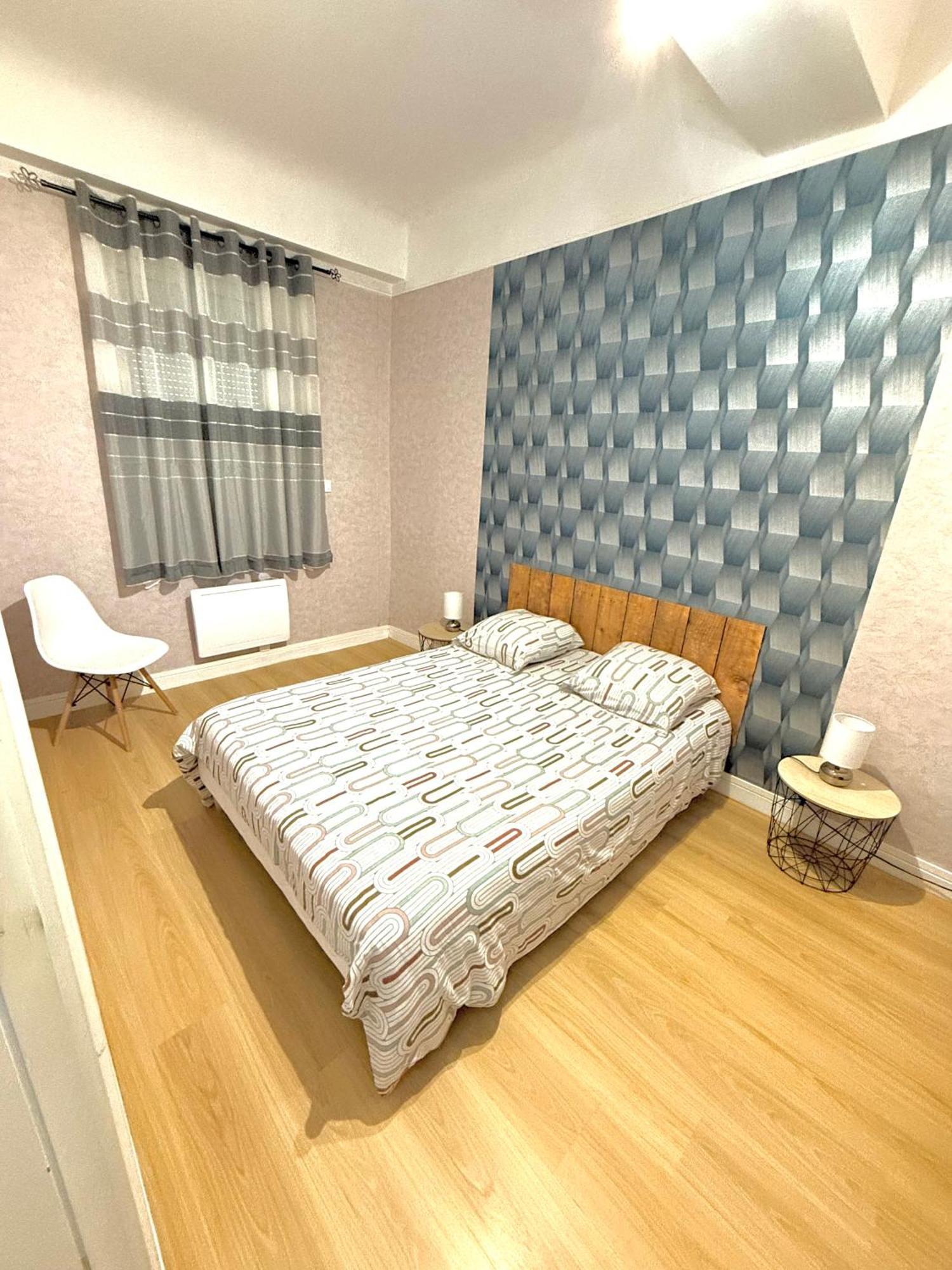 Le Retro Apartamento Saint-Laurent-sur-Saone Exterior foto